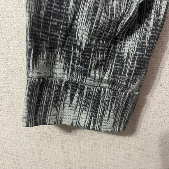 NWT Men’s Frye Flannel Print Notched Set Sleep Wear